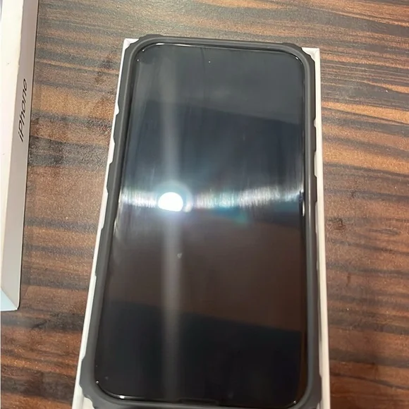 Apple iPhone 16e